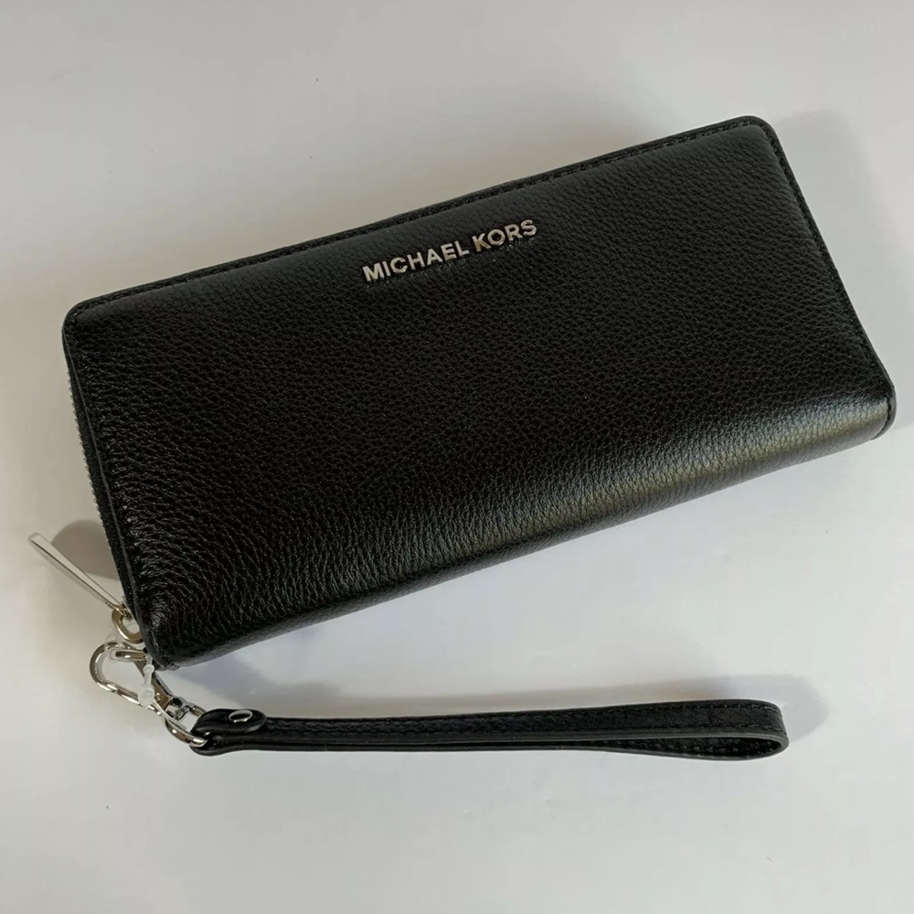 MICHAEL KORS BEDFORD Continental Wristlet Wallet